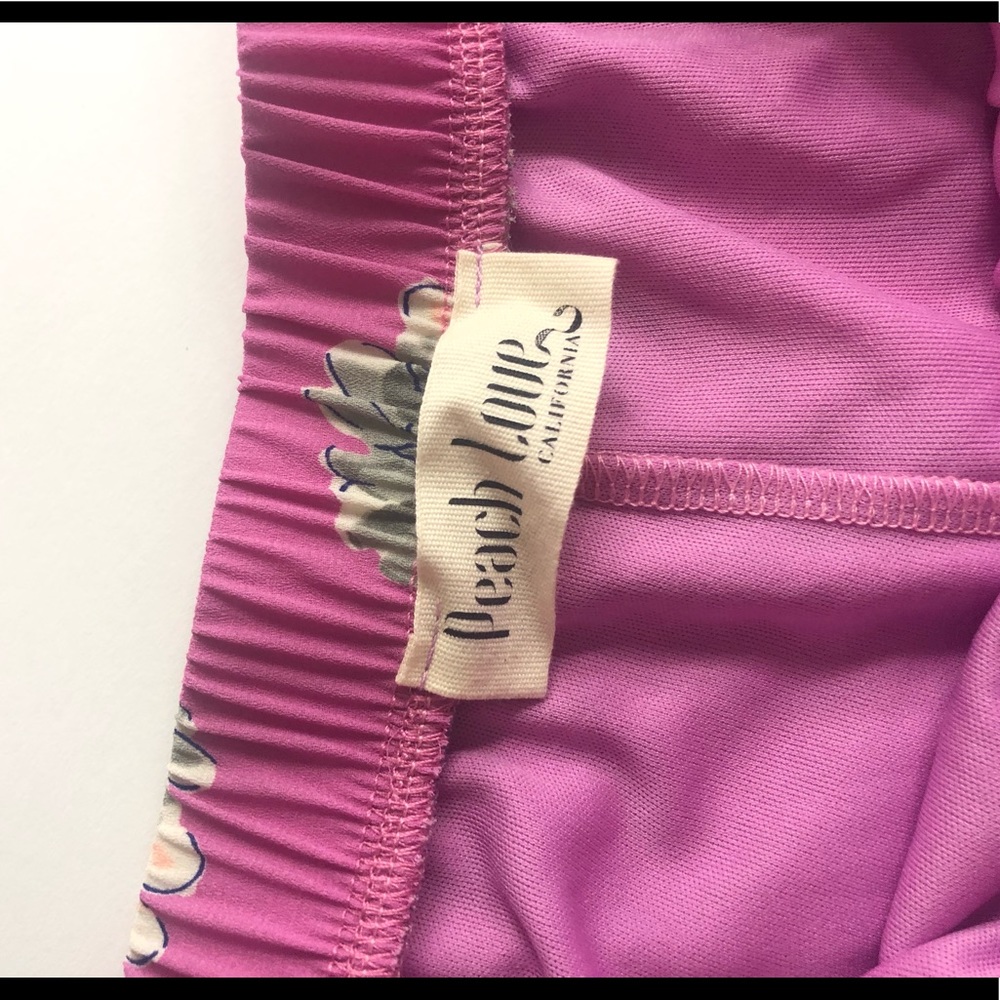 Pink Lily Magenta Floral Ruffle Women’s Shorts - Picture 3 of 3
